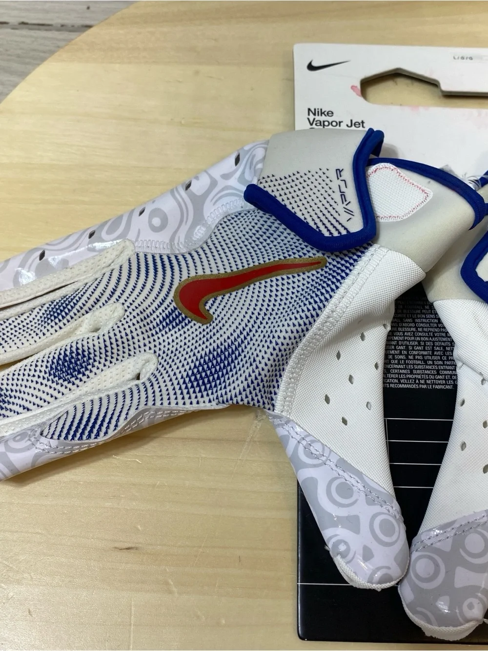 Nike Vapor Jet 8.0 Youth Football Gloves Size L / YL White Blue Red NWT